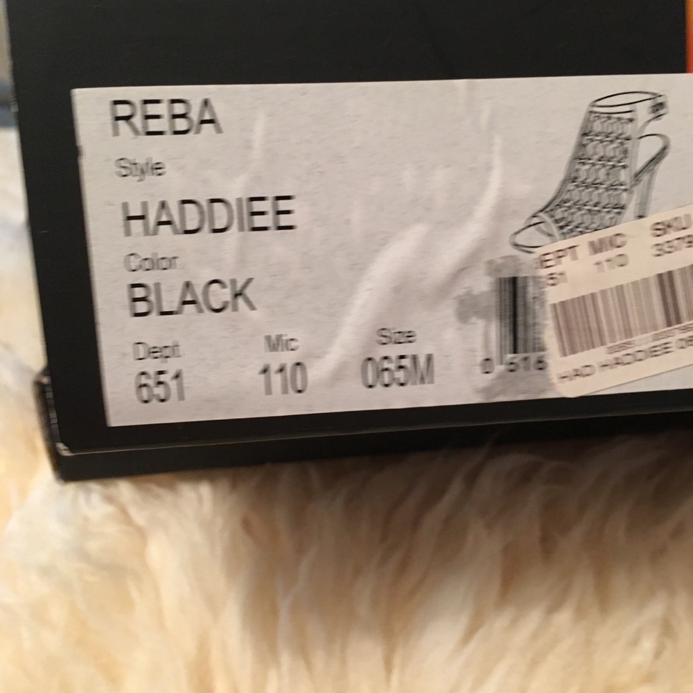 Shoes - Picture 5 of 5